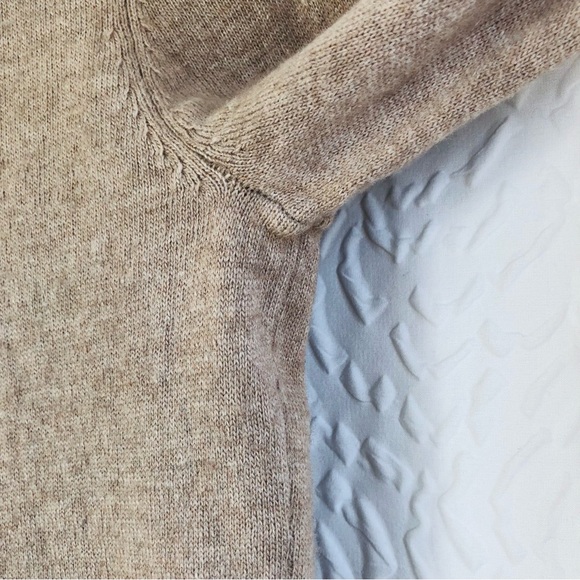 Lucy & Laurel Penguin Lambs Wool & Cashmere Blend Tan Holiday Christmas Sweater - Picture 9 of 12